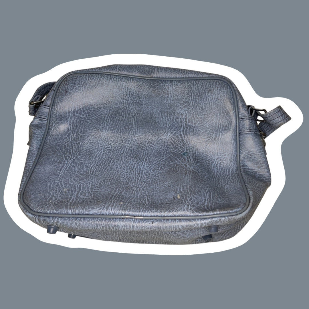Bolso de viaje de mano en color azul bebé 'Flying Time'