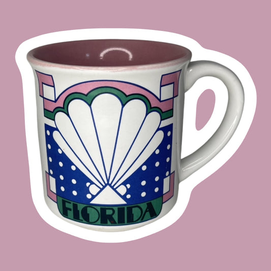 Taza de recuerdo en forma de concha marina de Florida, estilo Art Déco, con interior rosa