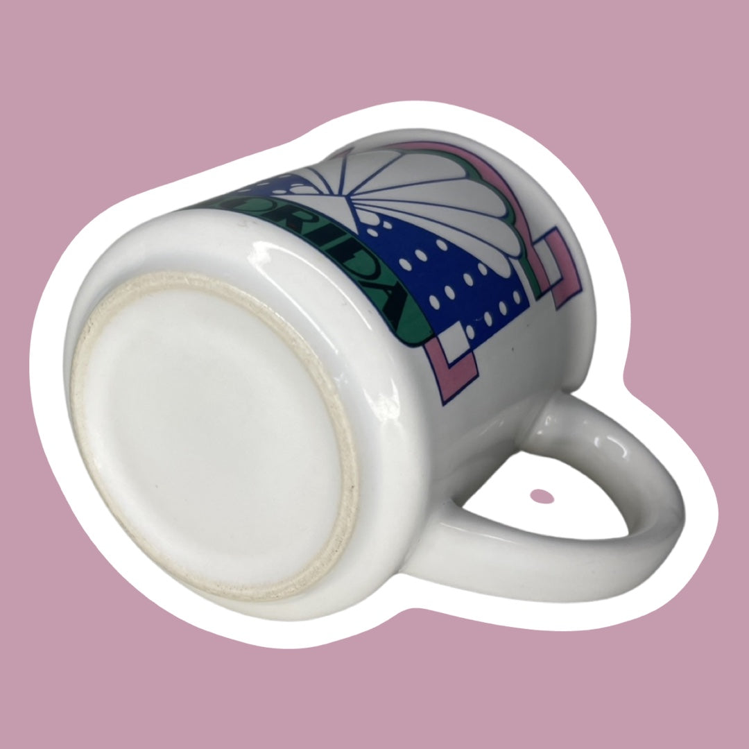 Taza de recuerdo en forma de concha marina de Florida, estilo Art Déco, con interior rosa
