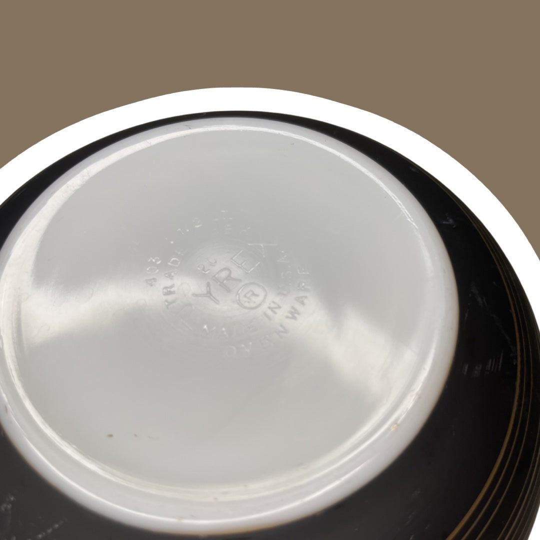 Tazón para mezclar de vidrio lechoso mate con rayas negras y marrones de Pyrex, diseño 'Terra', década de 1960, n.° 403