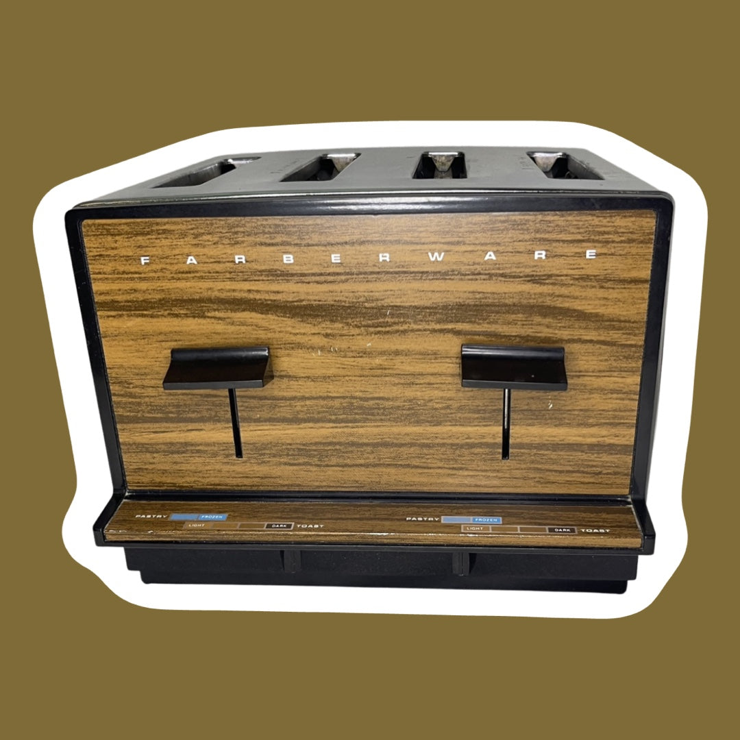 Farberware' 1970s Faux Wood & Chrome, 4 Slice Toaster – LIVING IN  RETROGRADE ™
