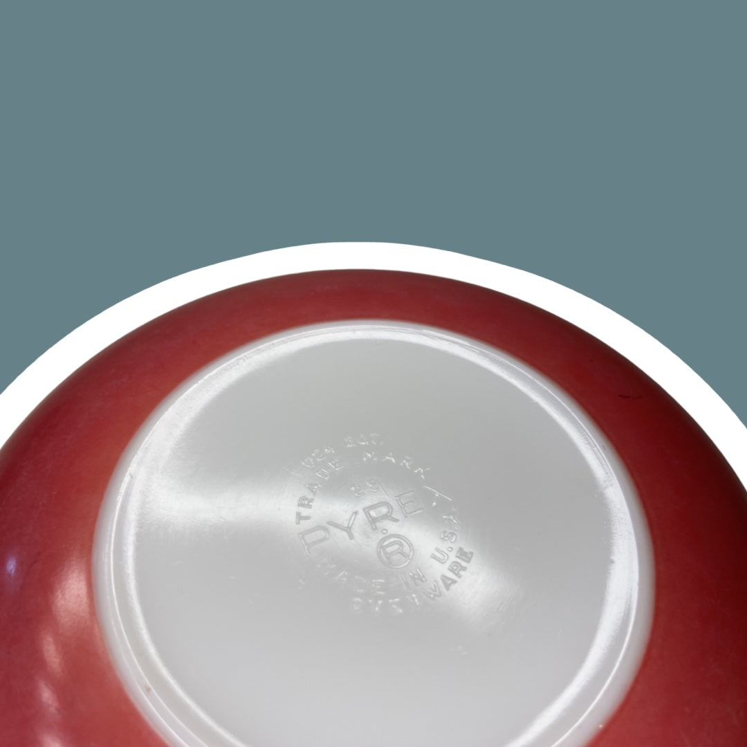 Pyrex 2 Qt. Flamingo Pink Casserole Dish with Lid, #024
