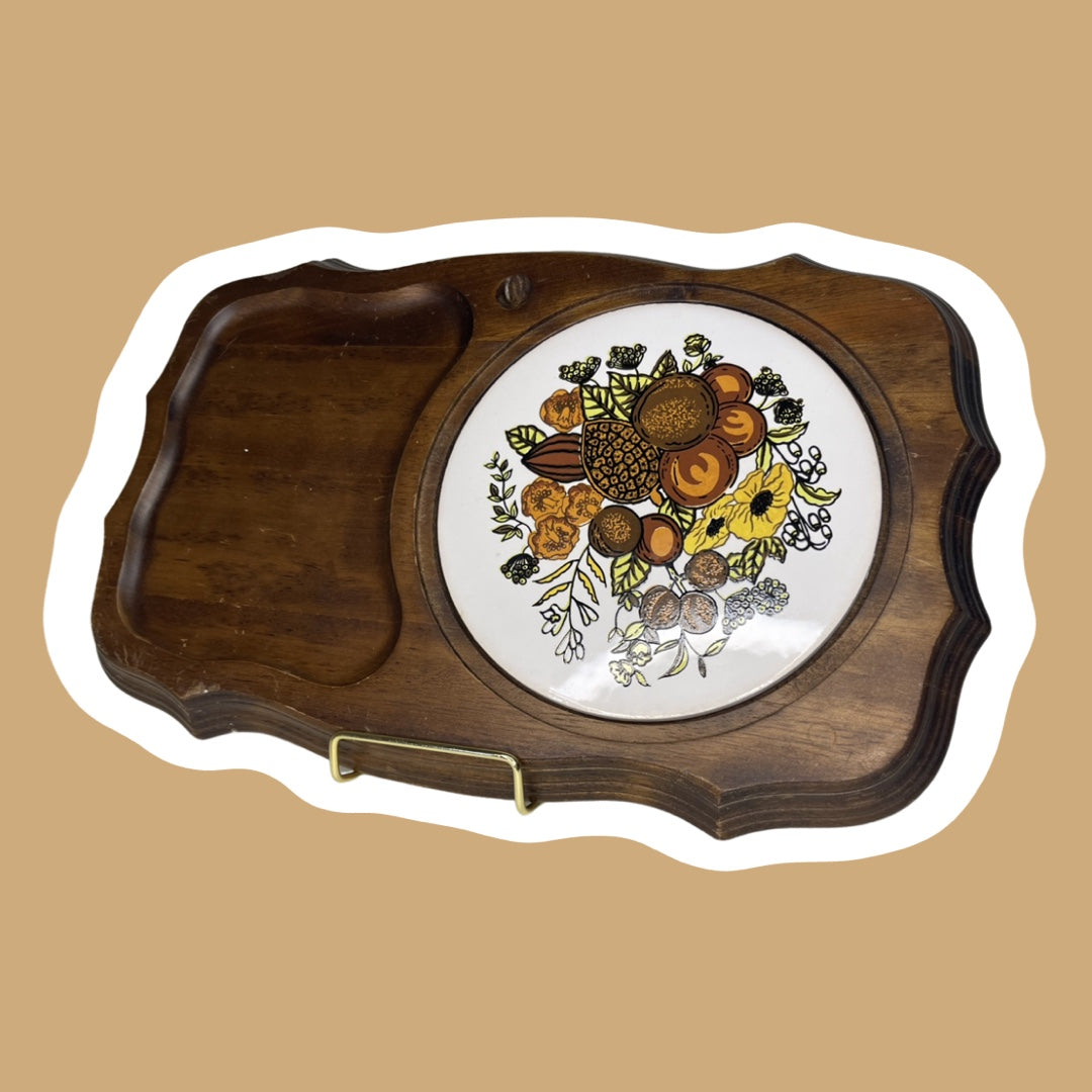 Tabla de madera para quesos y aperitivos con incrustaciones de cerámica