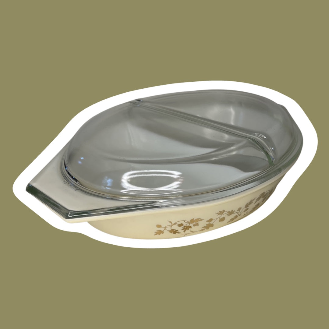 Cacerola promocional de vidrio Pyrex de 1,5 cuartos de galón, diseño de bellota dorada, n.° 37