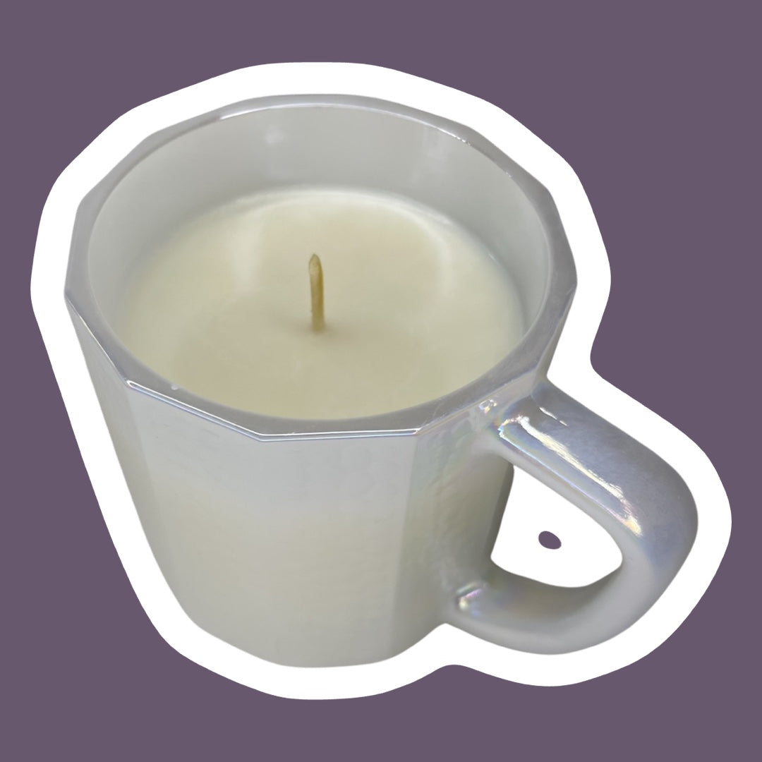 Vela en taza de cera de soja de vidrio con textura "Moonglow" opalescente/iridiscente de Federal Glass