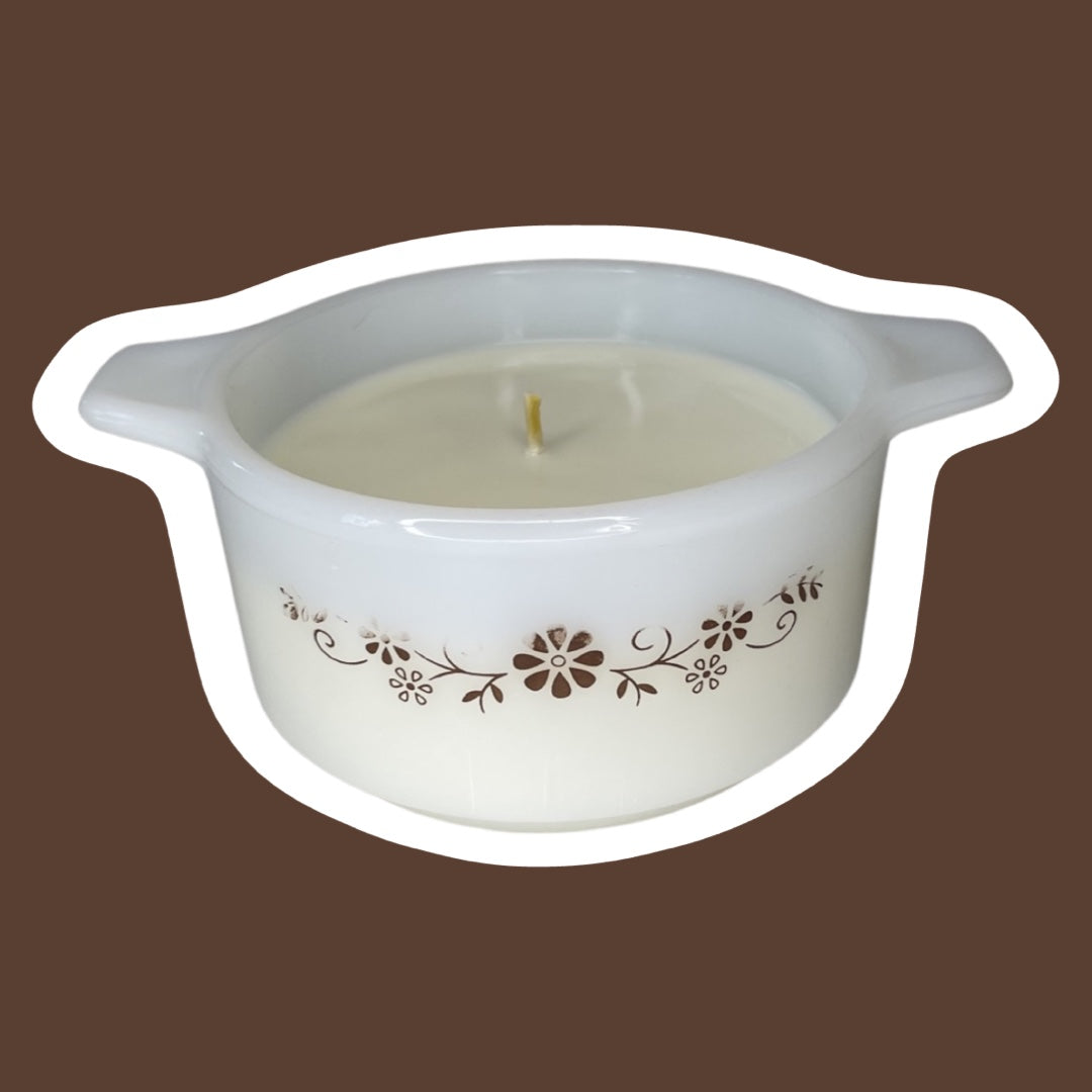 Cacerola pequeña de vidrio con forma de flor marrón y forma de leche de Dynaware, vela de cera de soja