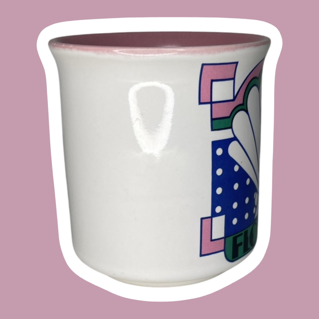 Taza de recuerdo en forma de concha marina de Florida, estilo Art Déco, con interior rosa