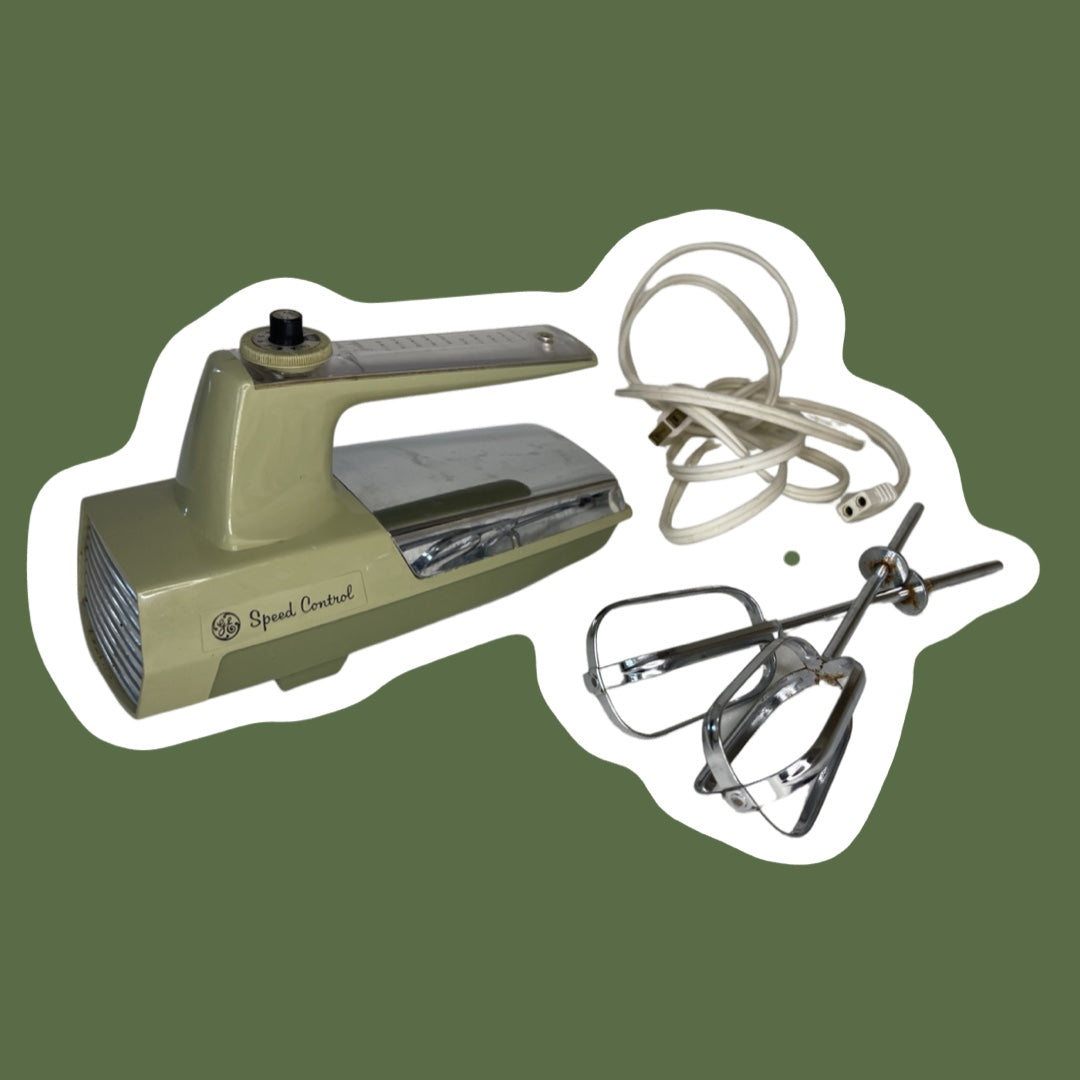 Batidora de mano eléctrica portátil de GE 'Speed Control' Avocado Green