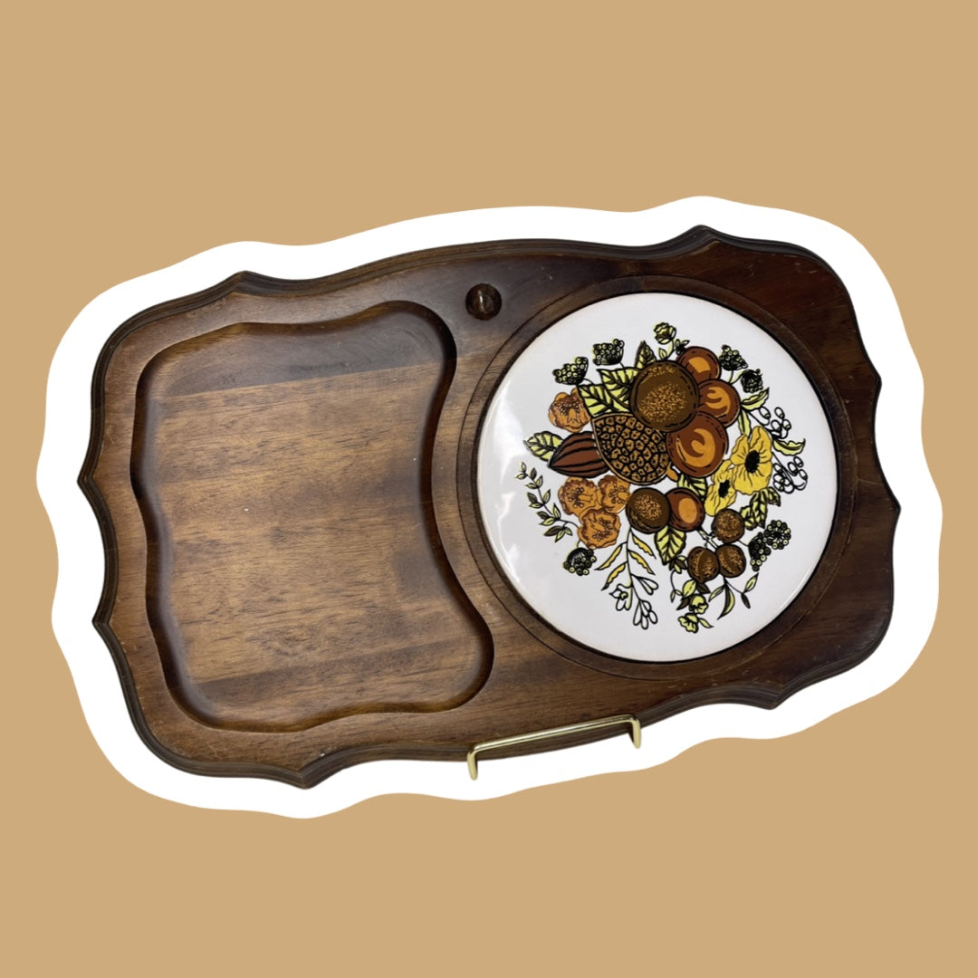 Tabla de madera para quesos y aperitivos con incrustaciones de cerámica