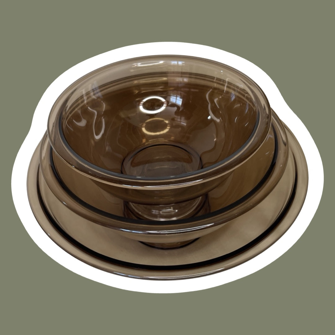 1980s Pyrex ‘Fireside Brown’ Mixing Bowls, 323/325/326, Set of Three