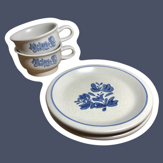 Servicio para dos tazas de té y platillos Pfaltzgraff 'Yorktowne'