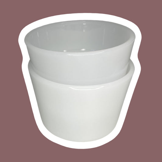 Juego de dos moldes pequeños para natillas de vidrio con leche