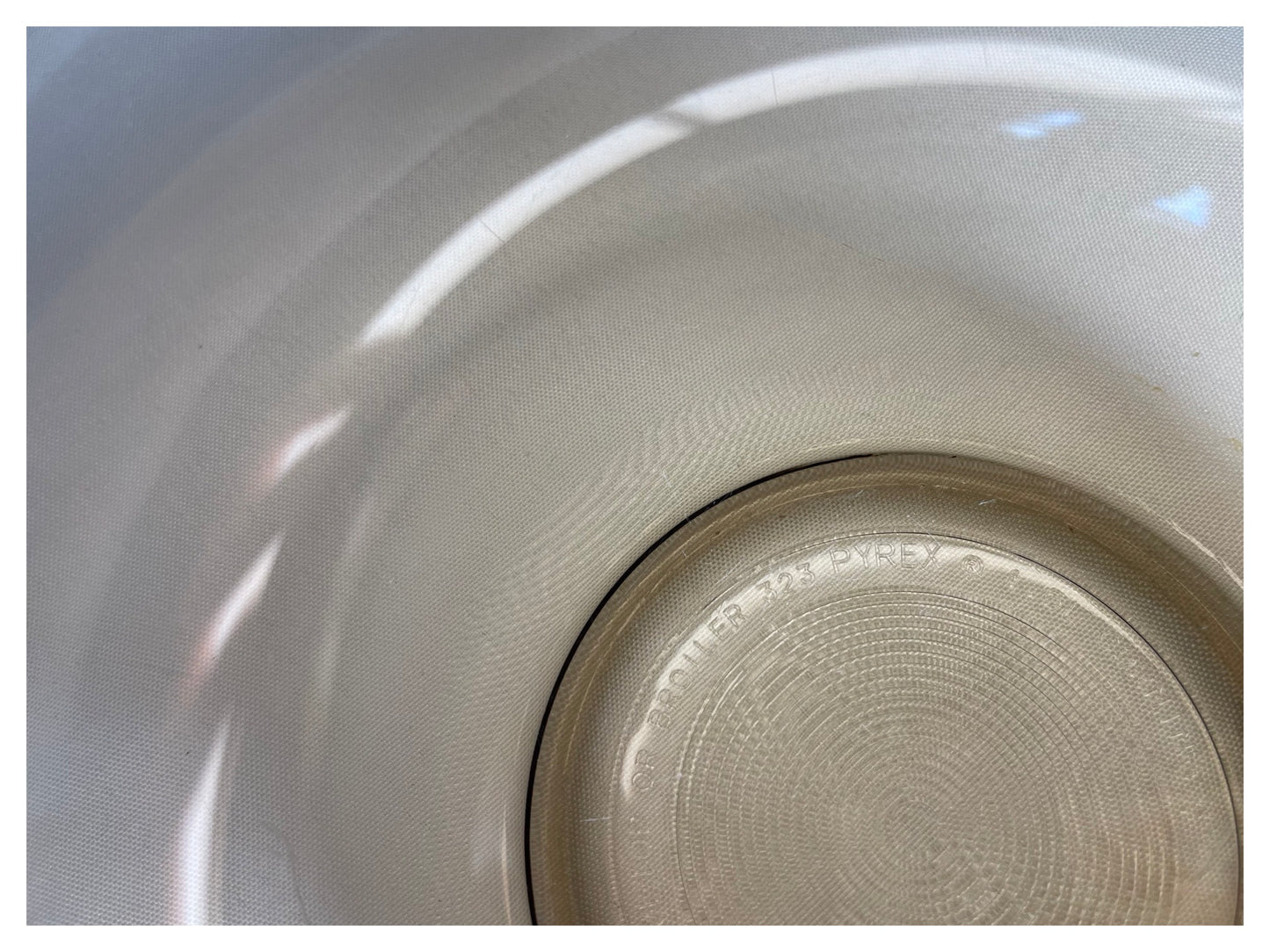 1980s Pyrex ‘Fireside Brown’ Mixing Bowls, 323/325/326, Set of Three