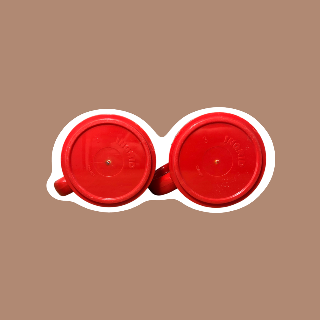 Juego de dos tazas de café rojas de Chicago de Ingrid Ltd