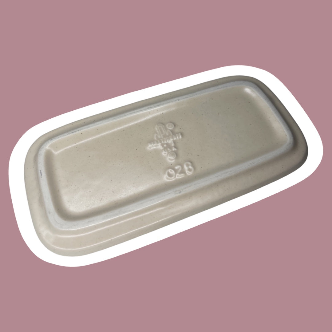 Mantequera con tapa "Rememberence" de Pfaltzgraff, década de 1970, diseño floral