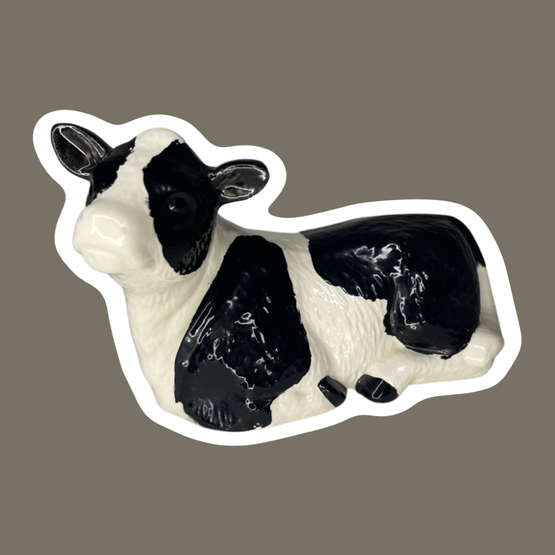 Vintage Ceramic Cow Decoration/Figurine